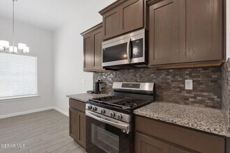 1122 Gallium Ave in Santa Teresa, NM - Foto de edificio - Building Photo