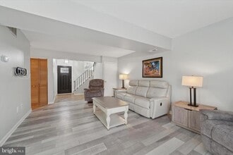 77 Kanabe Dr in Mount Holly, NJ - Building Photo - Building Photo
