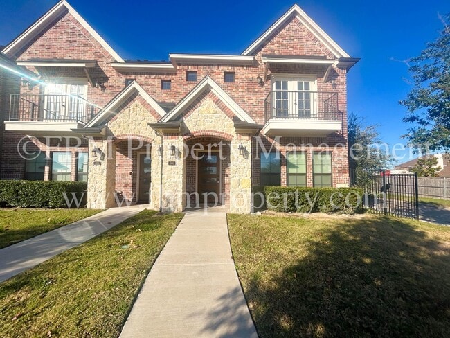 306 Brothers Blvd in Red Oak, TX - Building Photo - Building Photo