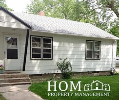 107 4th Ave SE in Mapleton, MN - Building Photo
