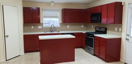 28907 Fox Run Boulevard in Spring, TX - Building Photo - Building Photo