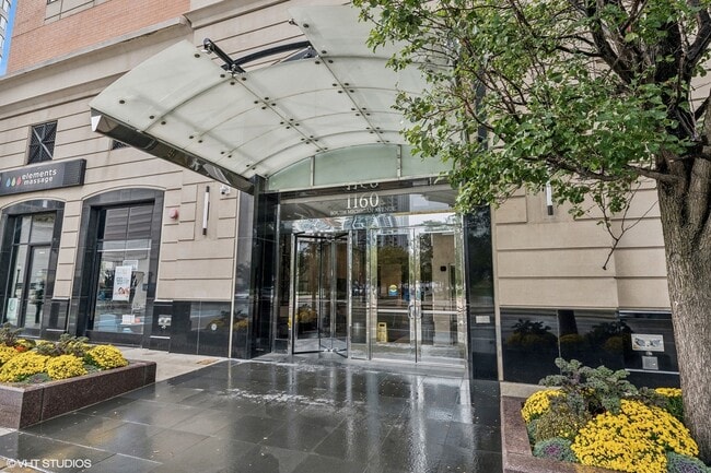 1160 S Michigan Ave in Chicago, IL - Building Photo - Building Photo