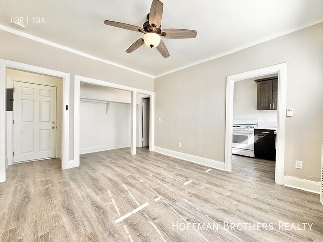 1802 N La Brea Ave, Unit 110