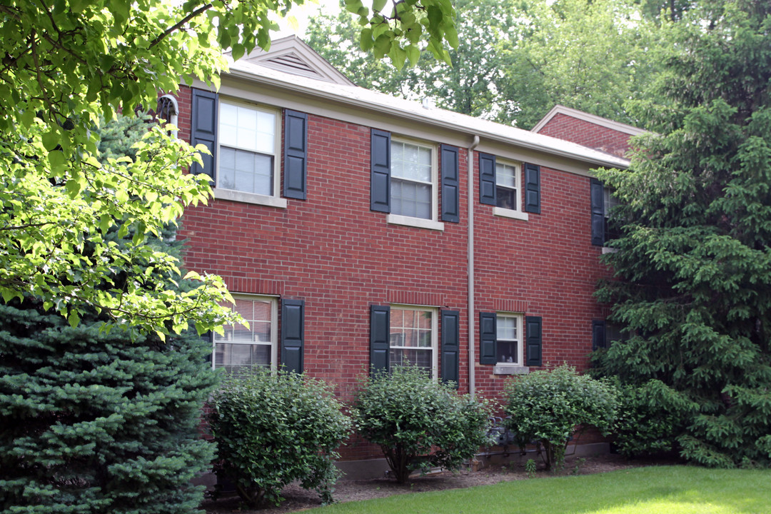 Cherokee Triangle in Louisville, KY - Foto de edificio