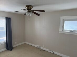 263 Victoria Blvd, Unit Lower 2 bedroom apartment in Kenmore, NY - Foto de edificio - Building Photo