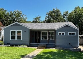 1001 Largent St in McKinney, TX - Building Photo
