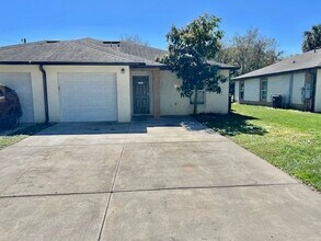 1003 W King St in Kissimmee, FL - Building Photo - Building Photo