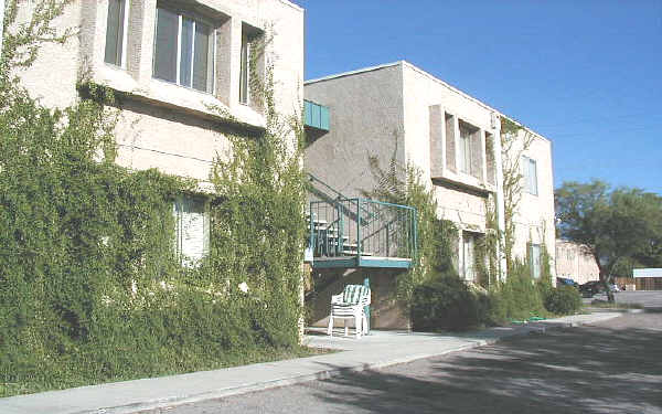 Fourplex in Tucson, AZ - Building Photo - Building Photo