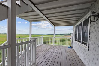 497 Winnacunnet Rd, Unit A in Hampton, NH - Foto de edificio - Building Photo