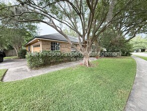11644 Lazy Willow Ln in Jacksonville, FL - Building Photo - Building Photo