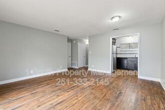 6527 Old Shell Rd in Mobile, AL - Building Photo - Building Photo