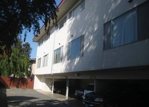 701 9th Ave in Redwood City, CA - Building Photo - Building Photo