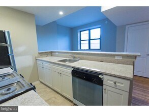 413 S 11th St in Philadelphia, PA - Building Photo - Building Photo