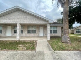 8 Lilia Dr in Weslaco, TX - Building Photo