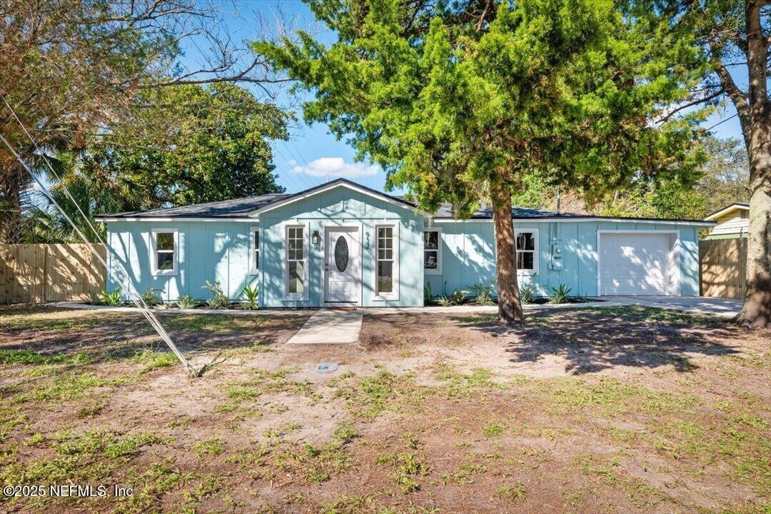 937 4th Ave S in Jacksonville Beach, FL - Building Photo