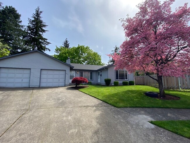 3042-3044-3044 SW Laura Ct