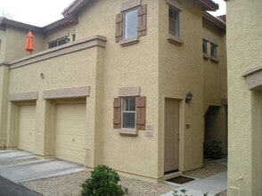 805 S Sycamore, Unit 207 in Mesa, AZ - Foto de edificio - Building Photo