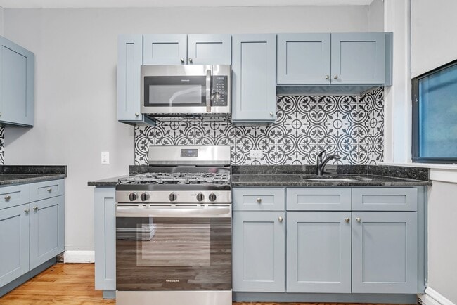 321 Calendar Ave in La Grange, IL - Building Photo - Building Photo