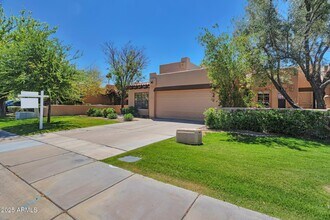 7809 E Montebello Ave in Scottsdale, AZ - Building Photo - Building Photo