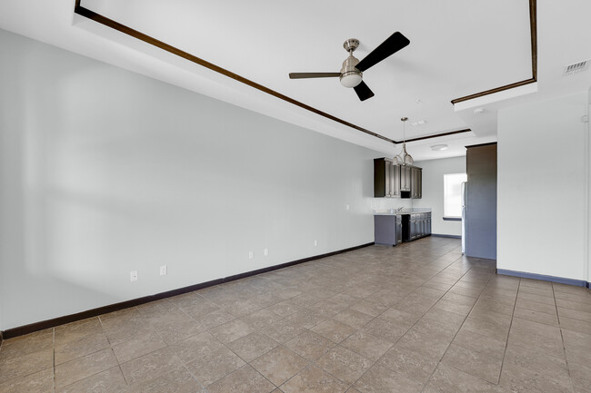801 E Daffodil, Unit #4