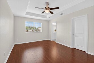 7409 Sarentino Ln, Unit 215 in Boynton Beach, FL - Foto de edificio - Building Photo