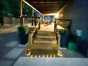 409 Willow Dr in Wills Point, TX - Foto de edificio - Building Photo