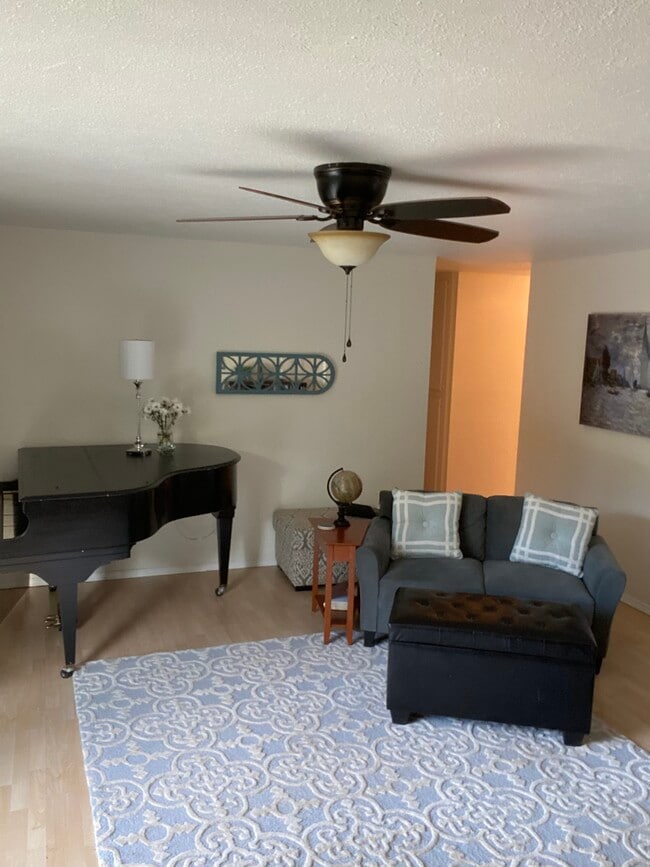property at 3540 Dwayne Ct