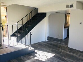 27509 Endeavor St in Agoura Hills, CA - Building Photo - Building Photo