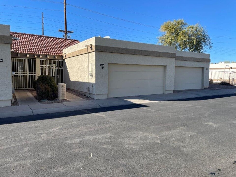 1516 N Dorsey Ln in Tempe, AZ - Building Photo