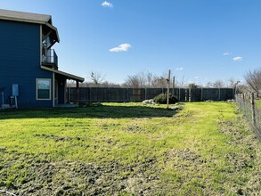 Lodges at Parker's Pond in San Marcos, TX - Foto de edificio - Building Photo