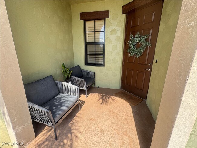 8697 Olinda Way in Ft. Myers, FL - Building Photo - Building Photo