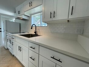 5013 W 142nd St in Hawthorne, CA - Building Photo - Building Photo