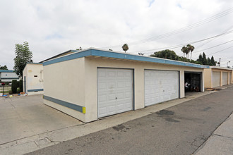 11562 Stuart Dr in Garden Grove, CA - Building Photo - Building Photo