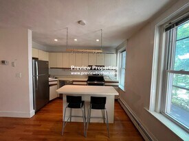 19 South St, Unit 2 in Boston, MA - Building Photo