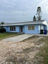 2122 Shawnee St in Sarasota, FL - Building Photo