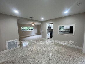 212 Doolittle St in Orlando, FL - Foto de edificio - Building Photo