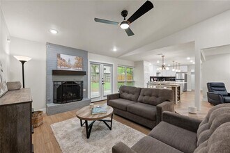 11708 Shoshone Dr in Austin, TX - Building Photo - Building Photo