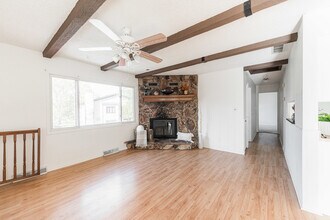 1707 Cedarbrook Ct in Sycamore, IL - Building Photo - Building Photo