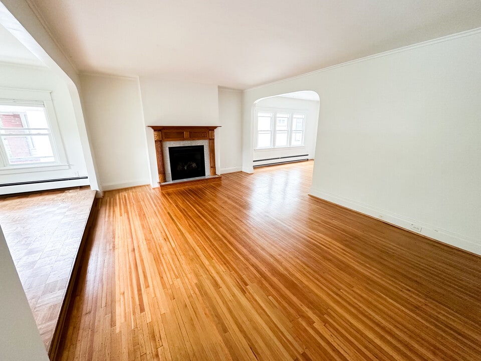 299 Wellington Rd, Unit 1 in Buffalo, NY - Building Photo
