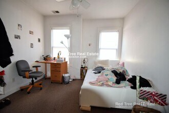 17 Pratt St, Unit 2 in Boston, MA - Foto de edificio - Building Photo