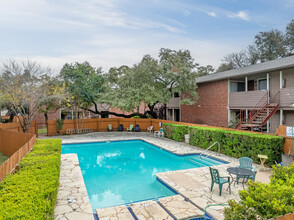 Cherry Creek Crossing Apartments in Austin, TX - Building Photo - Building Photo