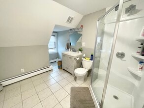 31 Falcon St, Unit 2 in Boston, MA - Building Photo - Building Photo