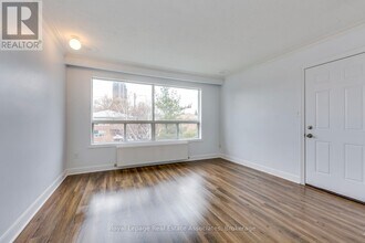 210 Habitant Dr in Toronto, ON - Building Photo - Building Photo