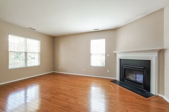 1013 Lockberry Ct in Clayton, NC - Building Photo - Building Photo