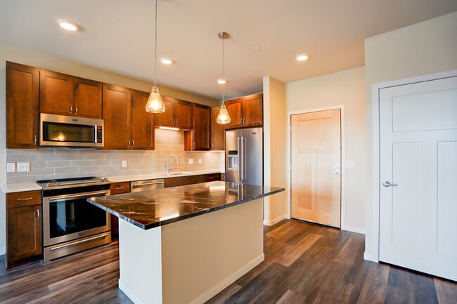 The Gordon in Maple Bluff, WI - Building Photo - Building Photo