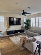 16763 Wyndham Ln in Fontana, CA - Building Photo - Building Photo