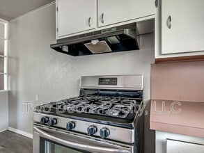 1221 NE 44th St in Oklahoma City, OK - Building Photo - Building Photo