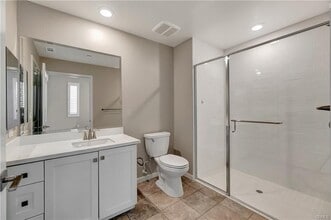 105 Bowery in Irvine, CA - Building Photo - Building Photo