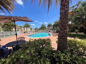 2600 S University Dr, Unit 311 in Davie, FL - Building Photo - Building Photo