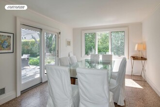 60 Anns Ln in Southampton, NY - Building Photo - Building Photo